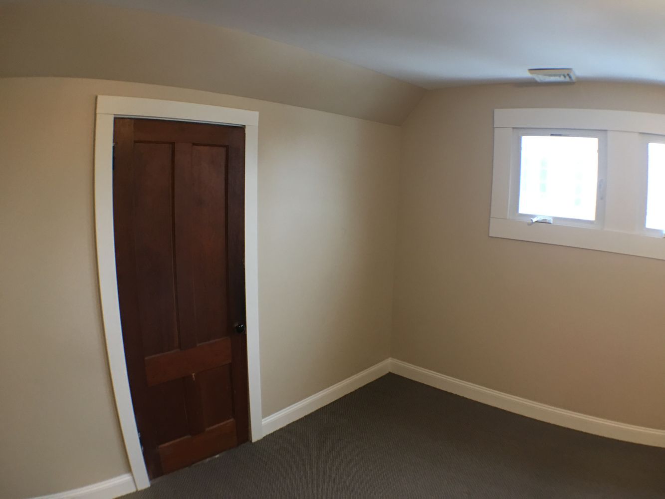 1802 Elm St, Manchester, NH 03104